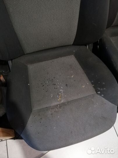 Передние сиденья Опель Астра h