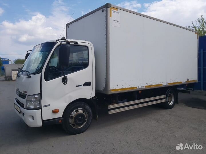 Hino 300 (Dutro), 2013