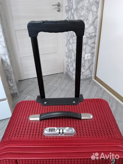 Чемодан на колесах большой