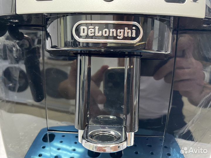 Кофемашина delonghi magnifica s