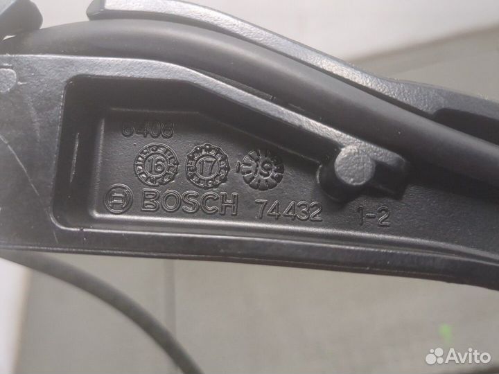 Щеткодержатель правый передний Alfa Romeo Stelvio 2016