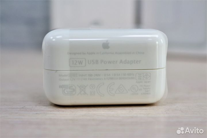 Сетевое зарядное устройство Apple MGN03ZM/A, 12W