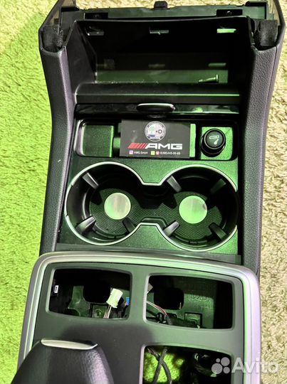 Центральная консоль корпус x166 ML GL GLS GLE