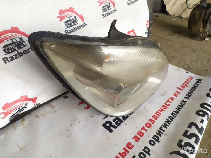 Фара галогеновая правая Mercedes Sprinter W906