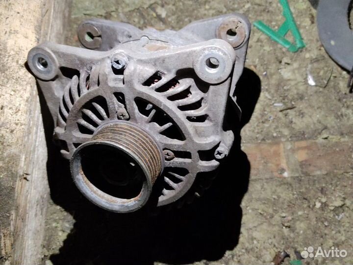 Генератор Ниссан Тиида 1.6 2010