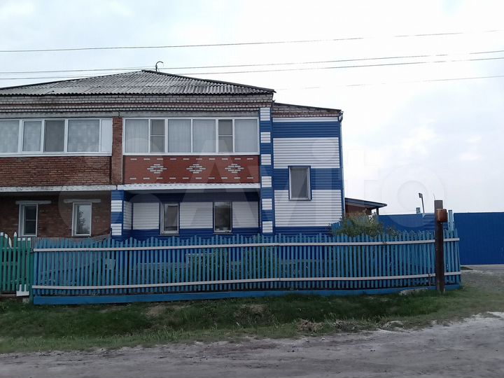 Коттедж 187 м² на участке 7 сот.