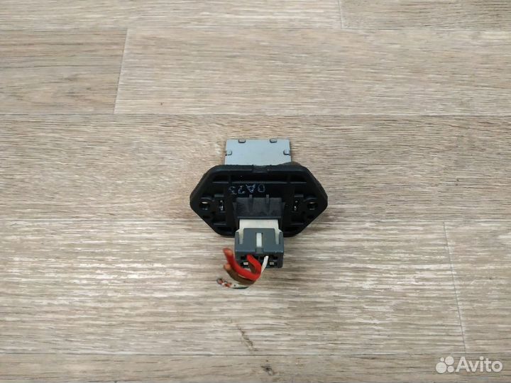 Резистор отопителя Kia Rio 2 (2005-2011)