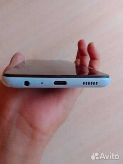 Samsung Galaxy A13, 4/64 ГБ