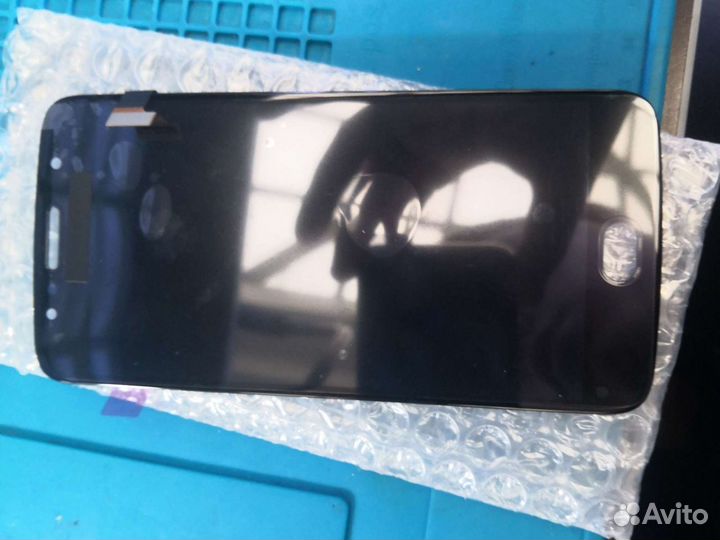 Motorola G5s дисплей