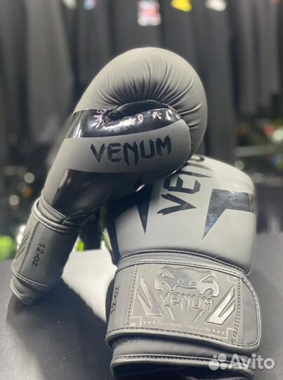 Боксерские перчатки Venum Black