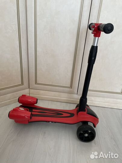 Самокат детский трехколесный