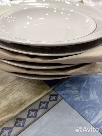 Набор тарелок