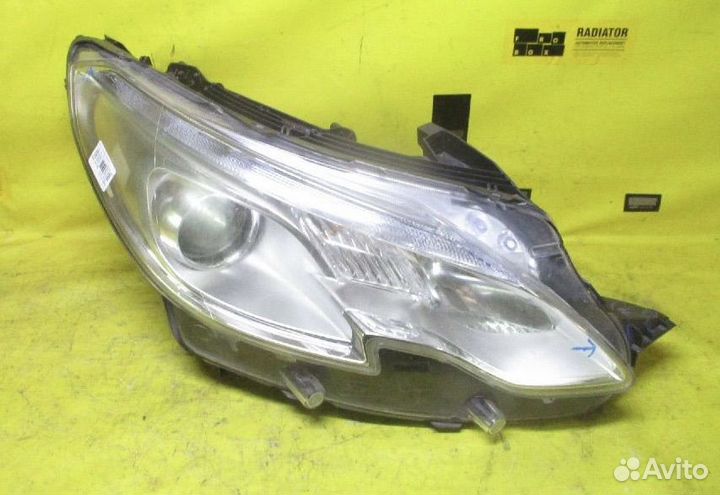Фара правая peugeot 2008