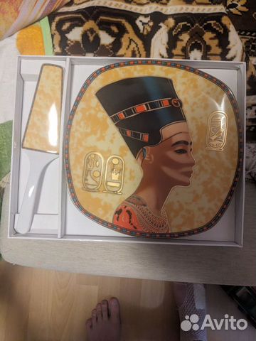 Подарочная тарелка с лопаткой в египетском стиле