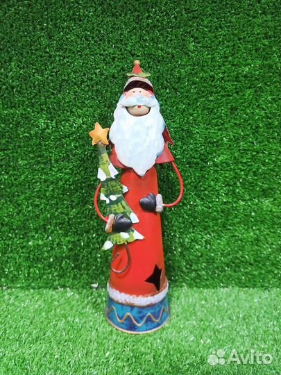 Красивый жестяной металлический дед мороз