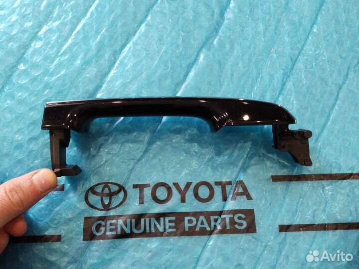 Ручка задней двери Камри 50 черная Б/У