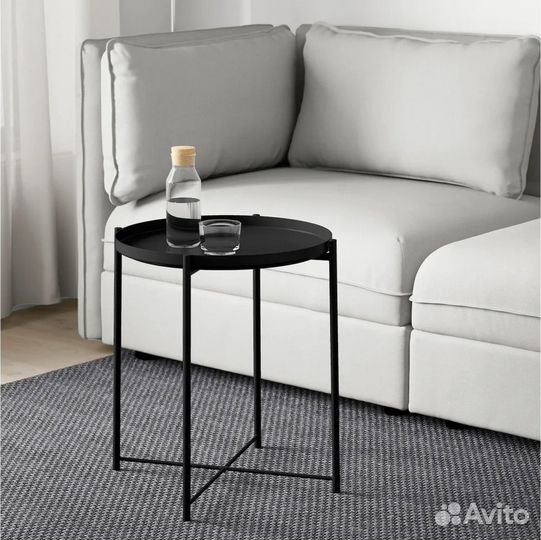 Журнальный столик из металла