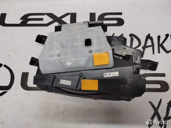 Проекция на лобовое стекло передняя Lexus Rx4