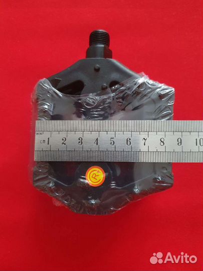 Педали пластиковые