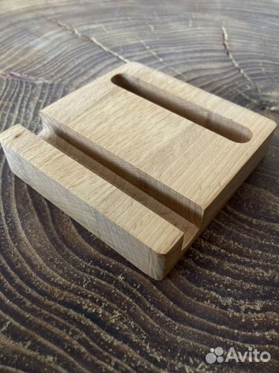 Подставка под телефон из натурального дерева