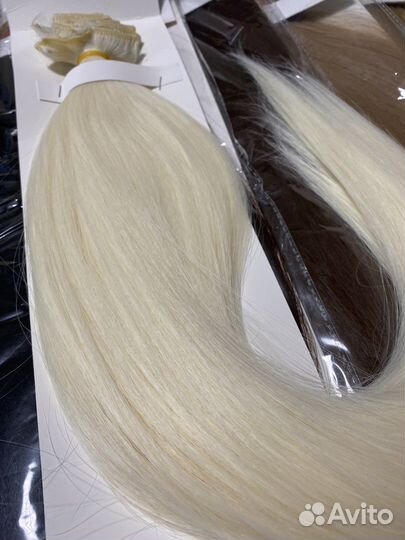 Волосы на заколках блонд