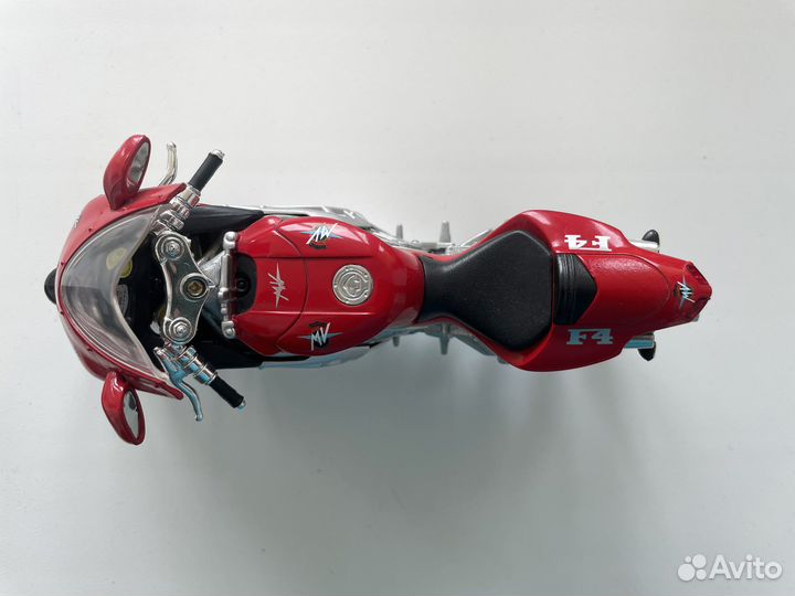 Коллекционная модель мотоцикла MV Agusta F4