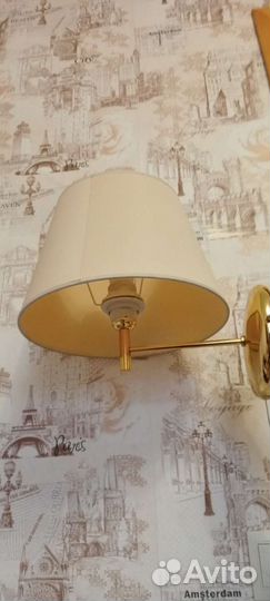 Бра с абажуром на стену