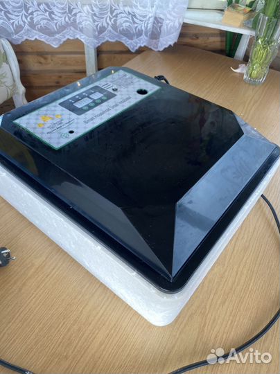 Инкубатор для 64 яиц автоматический IC-64, 220/12