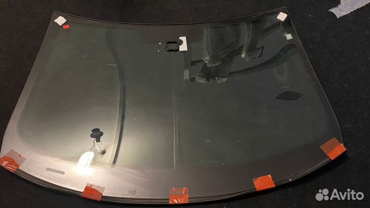 Стекло лобовое bora/ jetta III (4LIM)