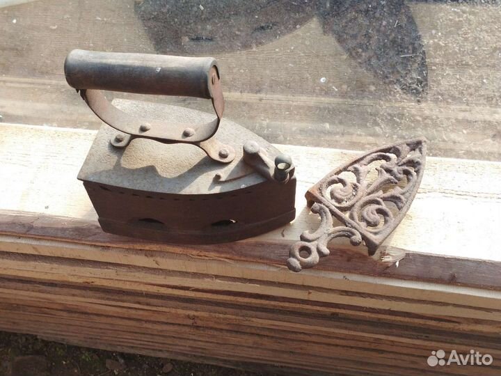 Утюг чугунный старинный