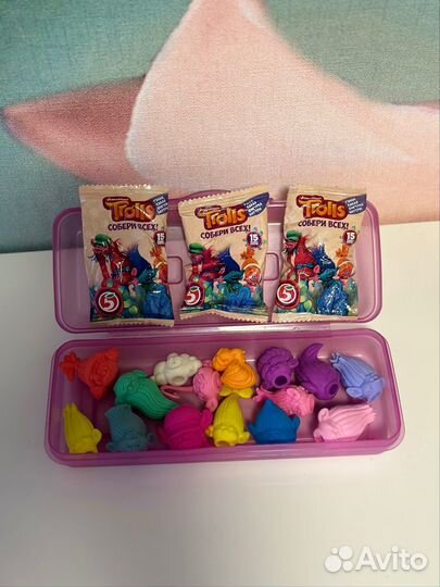 Коллекция ластиков троллей