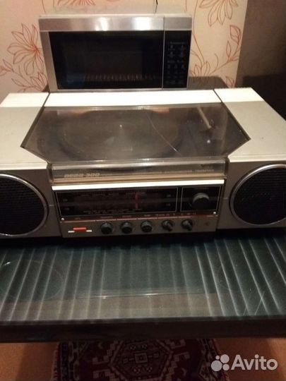 Радиола Вега 300