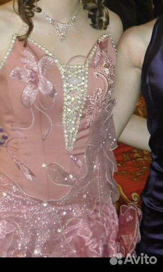 Вечернее платье для бала