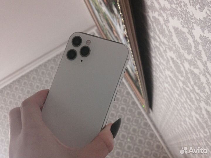 iPhone 11 Pro, 64 ГБ
