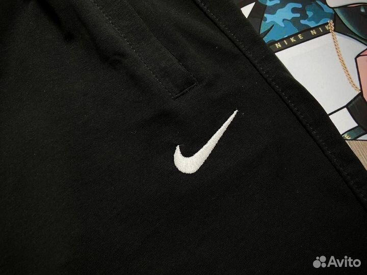 Шорты Nike