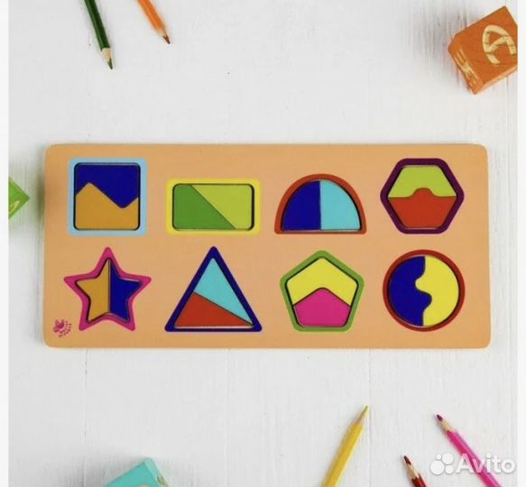 Развивающие игрушки. Рамка-вкладыш Цвета и фигуры