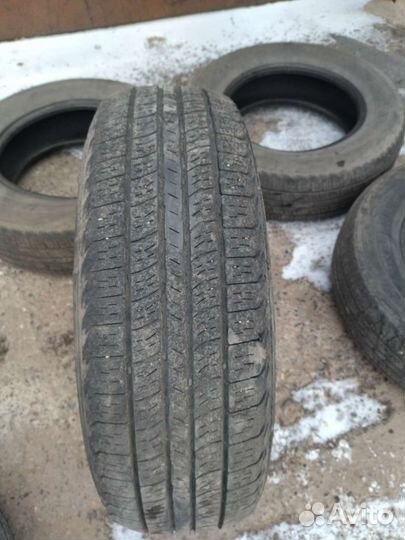 Kumho Road Venture APT KL51 215/70 R16 99T