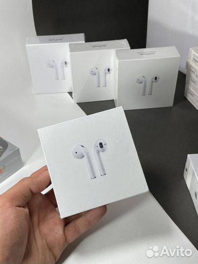 Беспроводные наушники Airpods