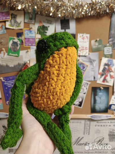 Большая вязаная лягушка из Pinterest