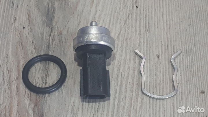 Датчик температуры антифриза Renault duster