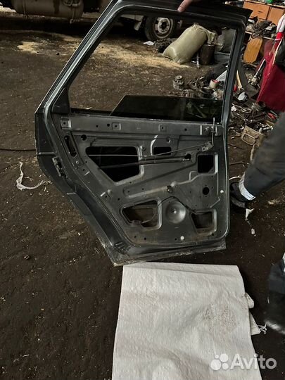 Дверь priora задняя левая