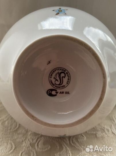 Заварочный чайник и сахарница