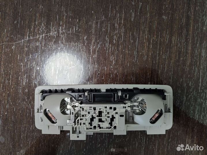 Потолочный LED плафон салона Tiguan II