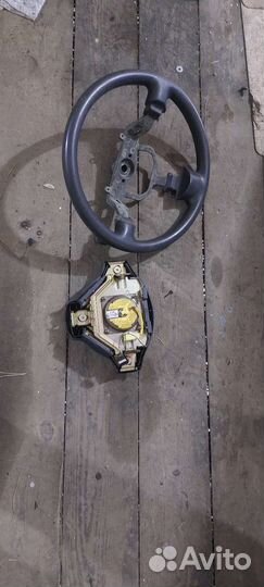 Руль на toyota vitz ncp10