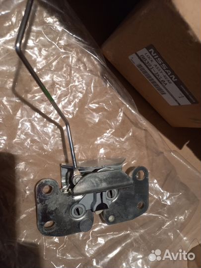 Замок заднего сиденья левого nissan juke