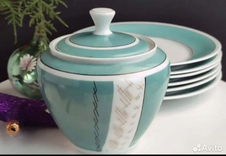 Предметы от чайного сервиза 