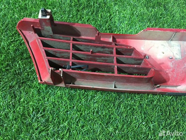 Решетка радиатора Nissan Almera N15 1995-2000