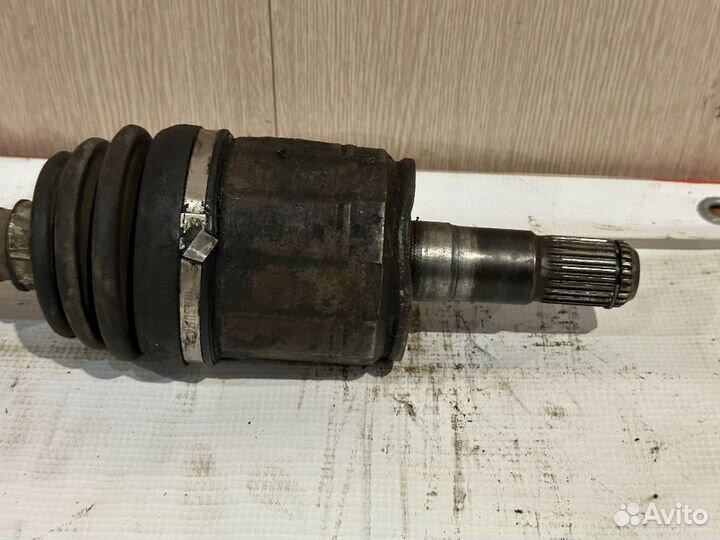 Привод передний левый Hyundai Galloper 2