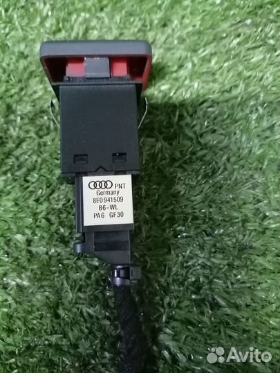 Кнопка аварийной сигнализации 8E0941509 Audi A4 B6