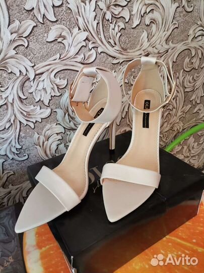 Босоножки женские новые